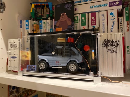 Customer photo review of ShibaComing™ Explorer Car