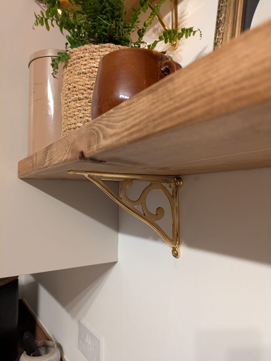 Customer photo review of 8 Inch Art Deco Brass Shelf Bracket