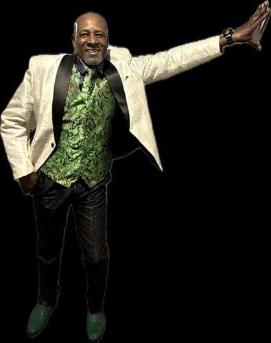 Customer photo review of Barry. Wang Men Green Vest Paisley Jacquard Dress Vest Necktie Hanky Cufflinks Set