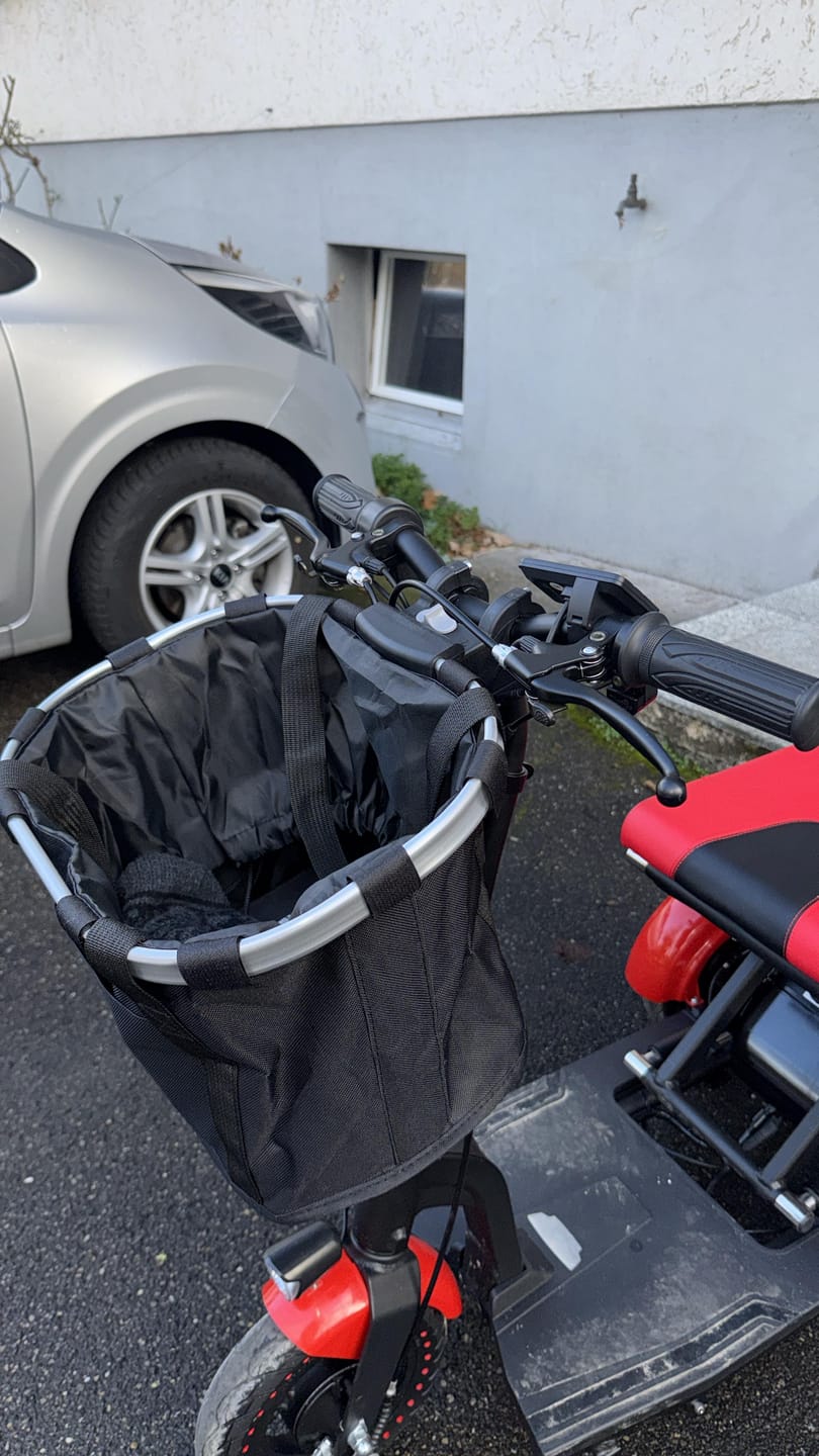 Customer photo review of Panier avant pour Tricycle S2