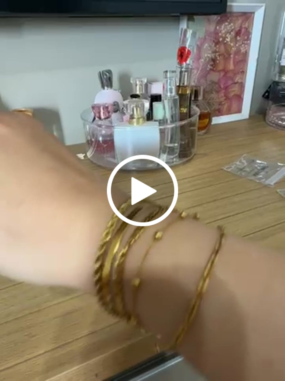 Customer video review of Kit Pulseiras Glamour Zircônias Banhado em Ouro 18K