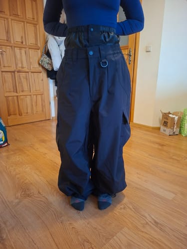 Customer photo review of Women's Black Lightweight Inner Leg Vents Baggy Snow Pants