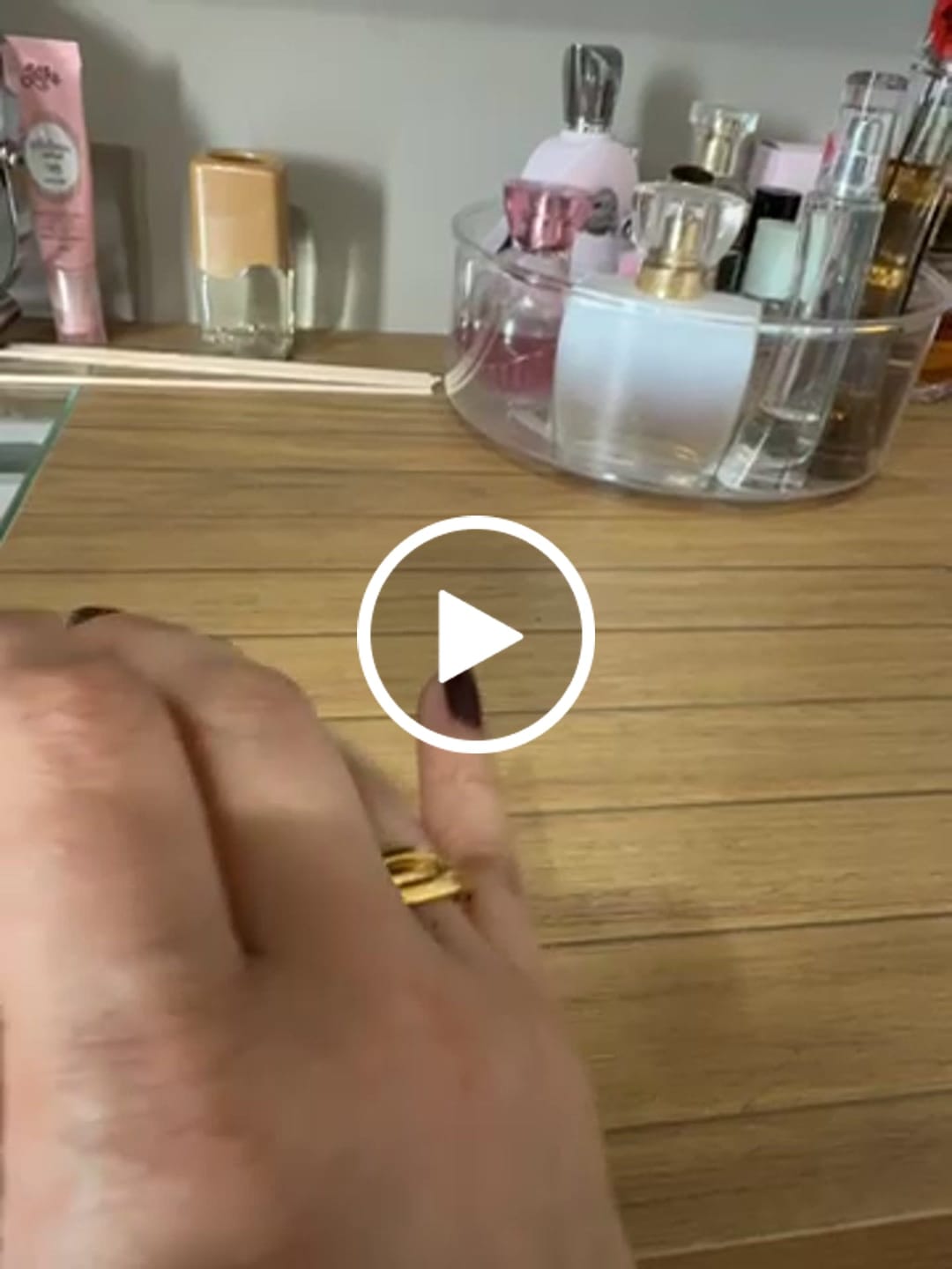 Customer video review of Anel Trindade Banhado em Ouro 18K