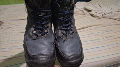 Customer photo review of Cera para zapatos angelus grey