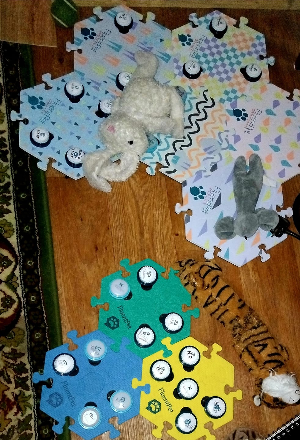 Customer photo review of Big-Paw Pattern HexTile