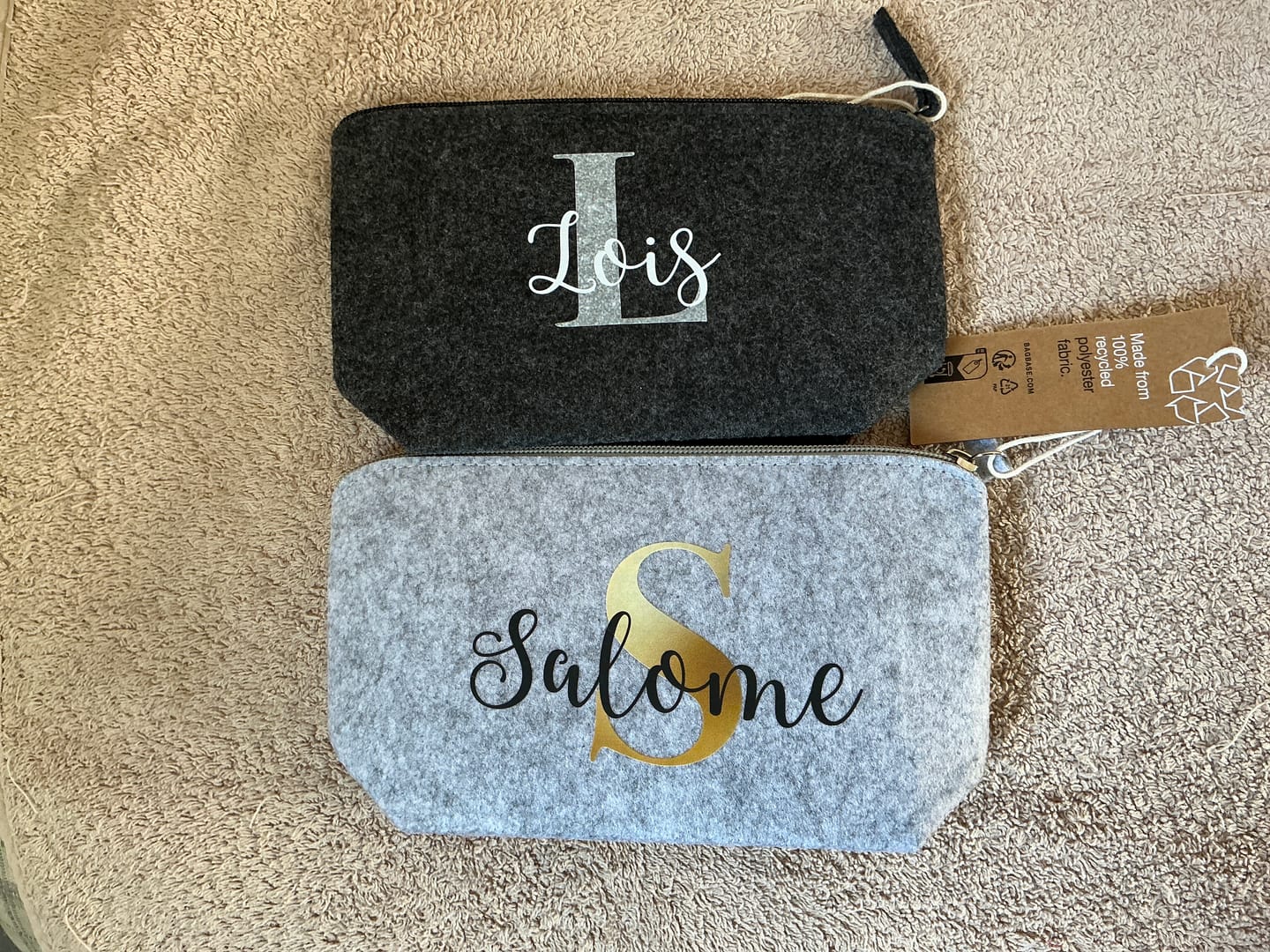 Customer photo review of Initiale - Individuelle Kosmetiktasche Filz