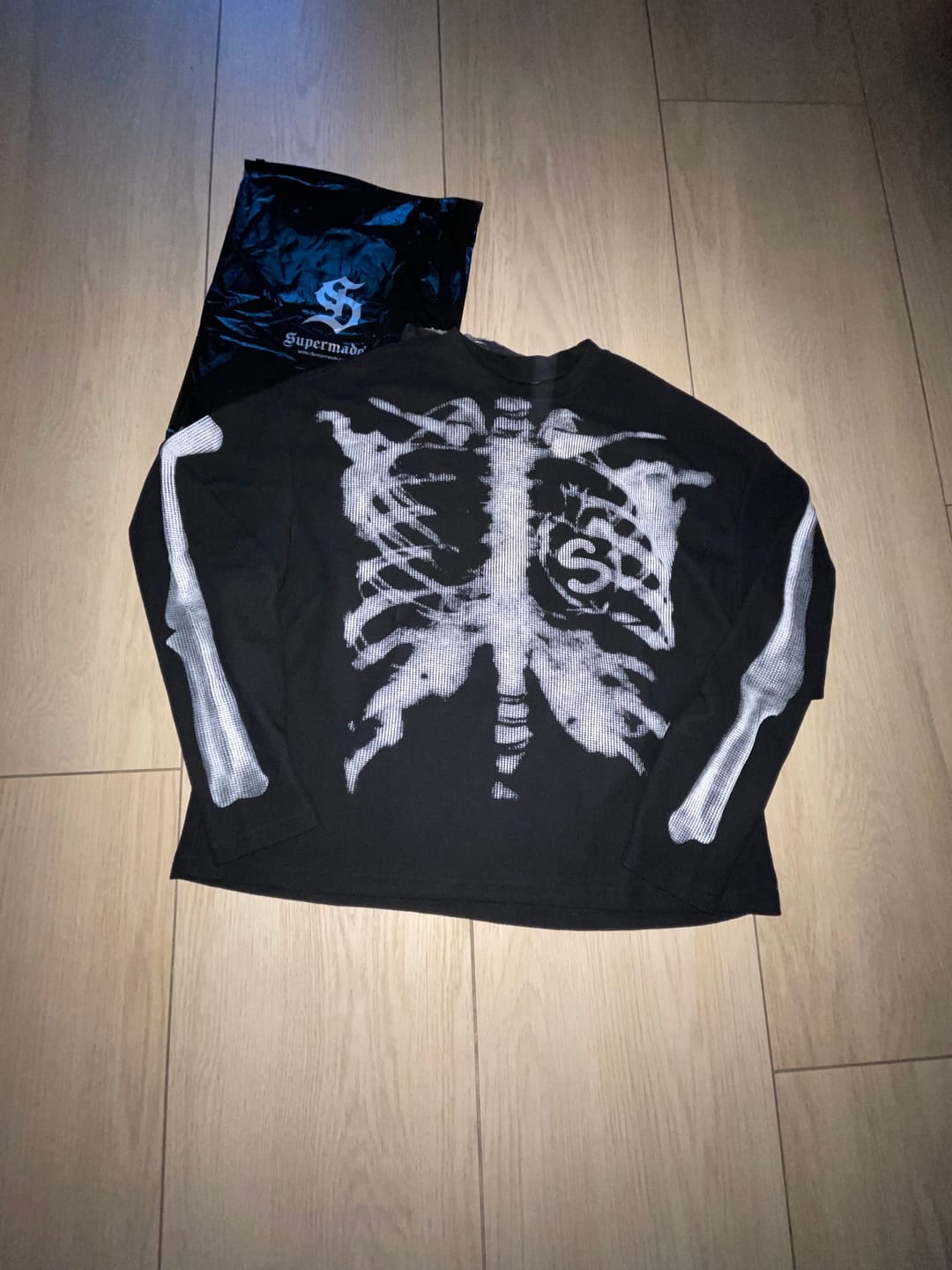 Customer photo review of Skeleton Graphic Waffle Sweatshirt - 2495