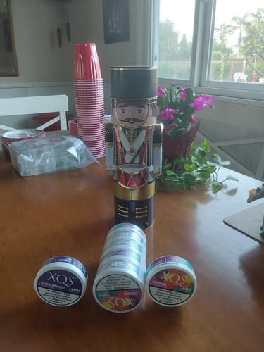 Customer photo review of Tropical Nicotine Pouches