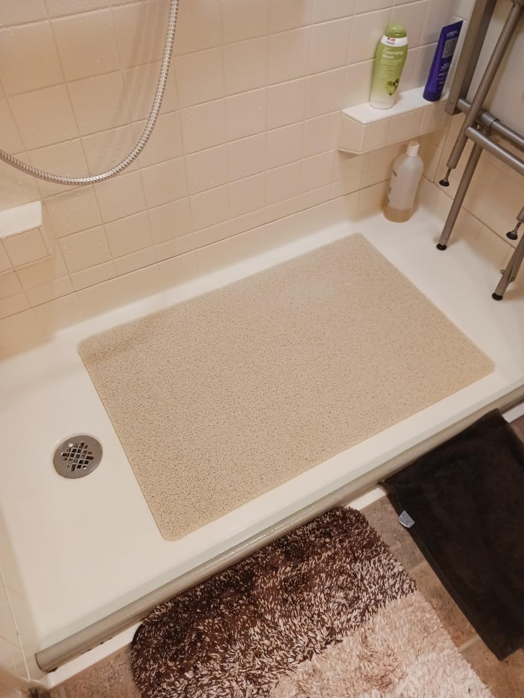 Customer photo review of PVC Loofah Non-Slip Bath Mat - Beige