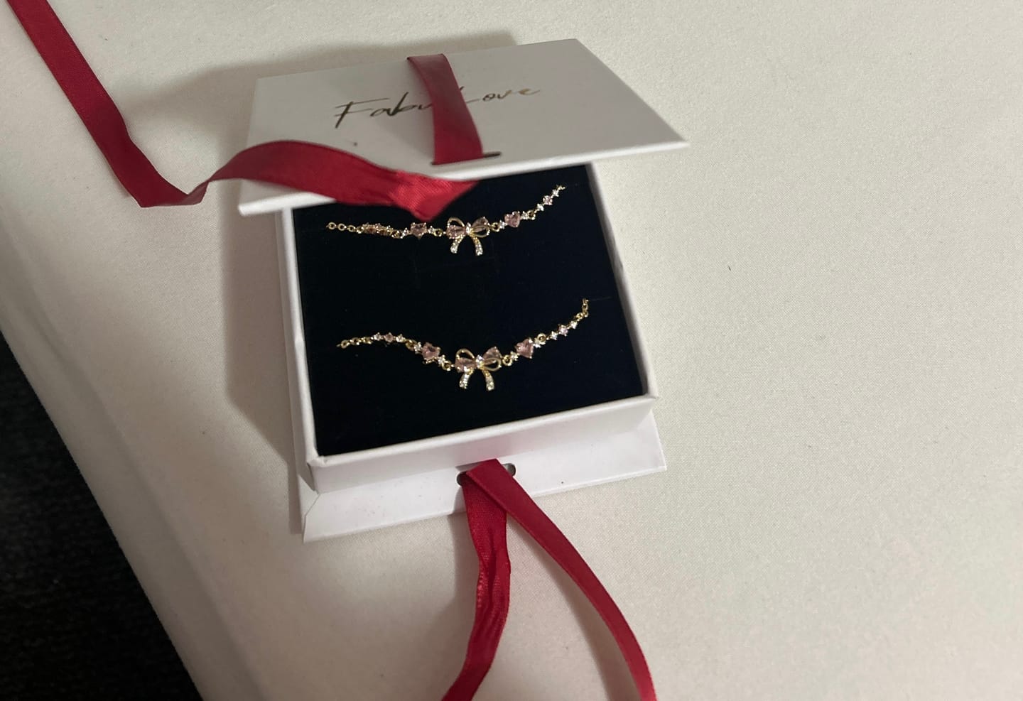 Customer photo review of Bow Bracelet