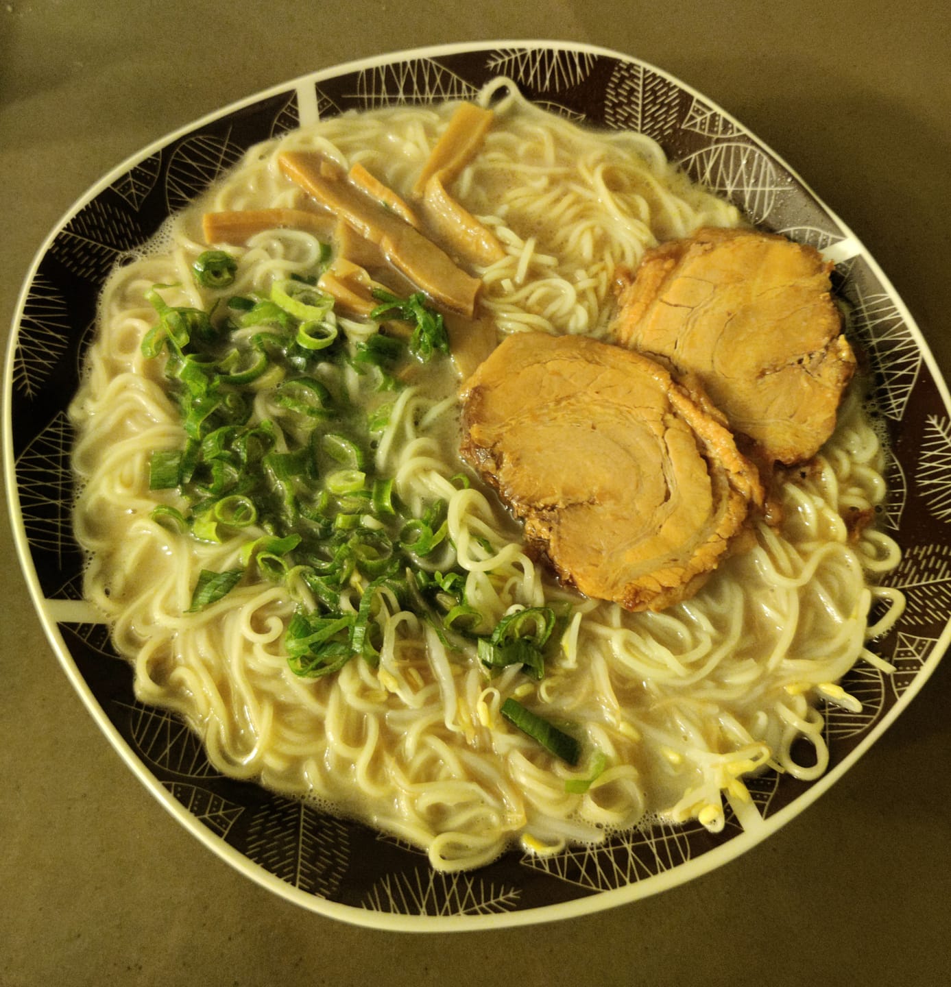 Customer photo review of Box Ramen Party