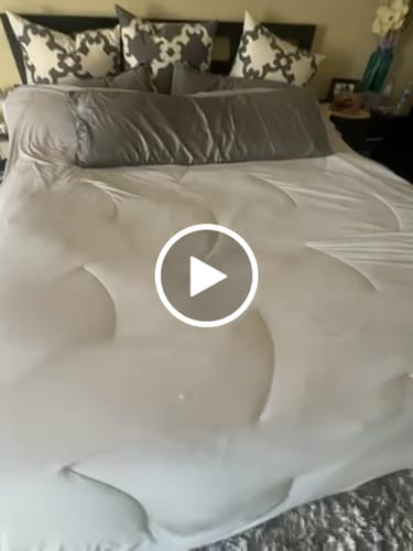 Customer video review of CloudCool™ Cooling Blanket