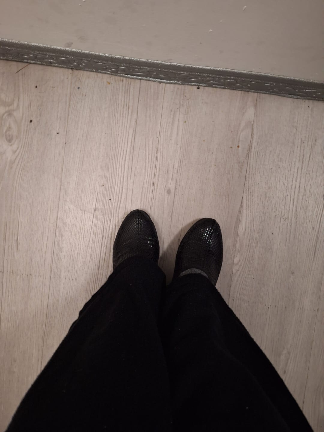 Customer photo review of Zueco brillante de cuña alta Salemera