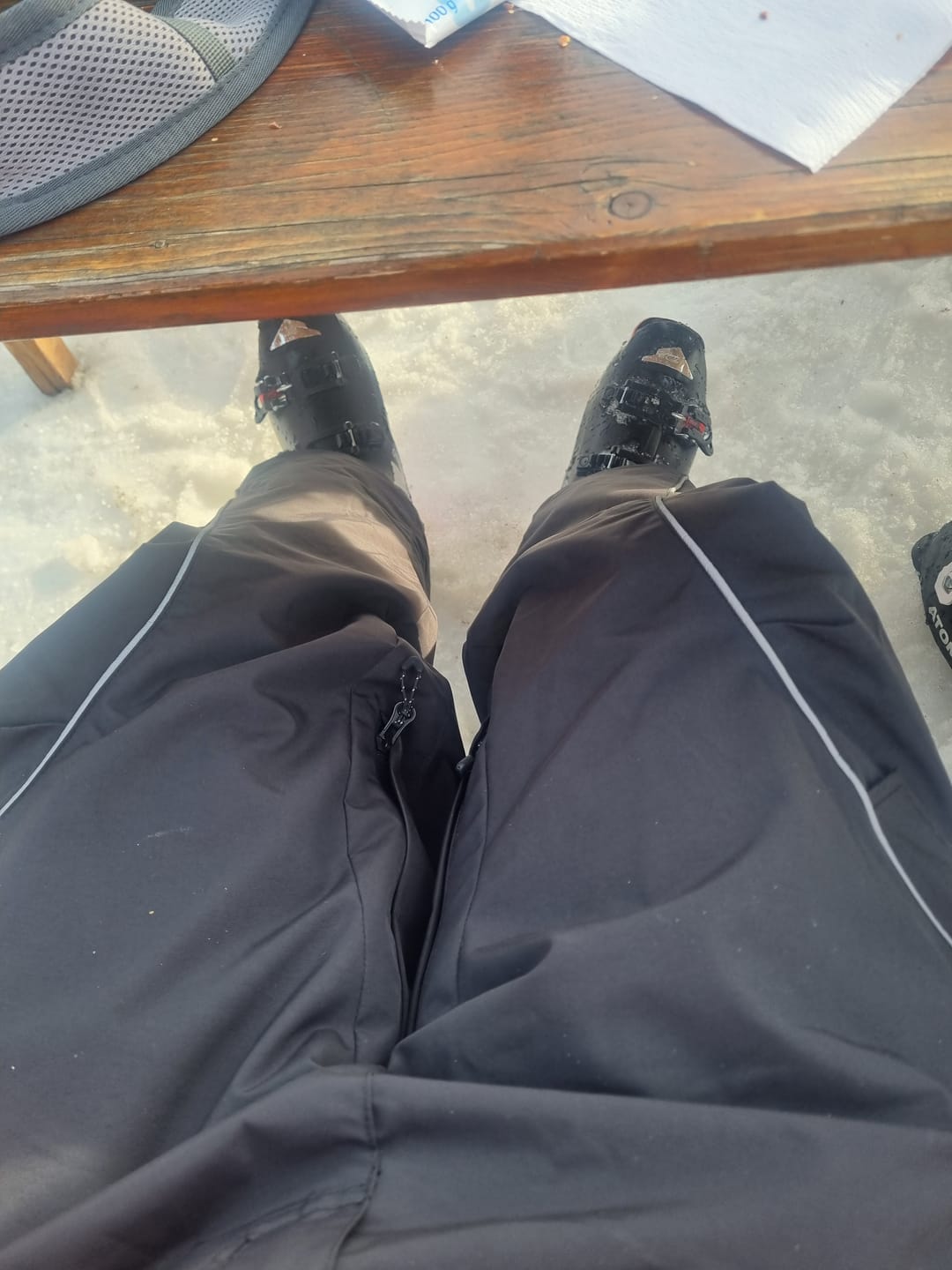 Customer photo review of Men's Black Retro Track Reflective Piping Baggy Snow Pants