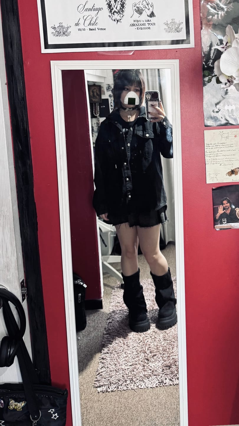 Customer photo review of Bota Plataforma Negra Mujer 55291