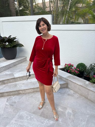 Customer photo review of Lustre Link Lariat Necklace