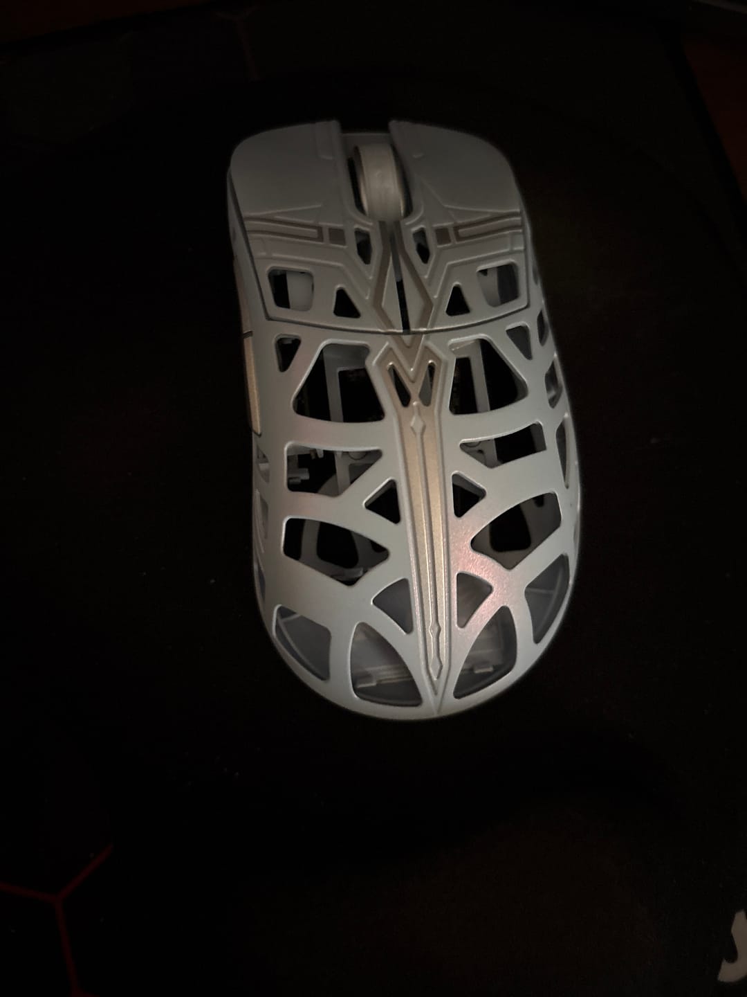 Customer photo review of WLMouse Sword X "The Swords" Edition Magnezyum Wireless Mouse