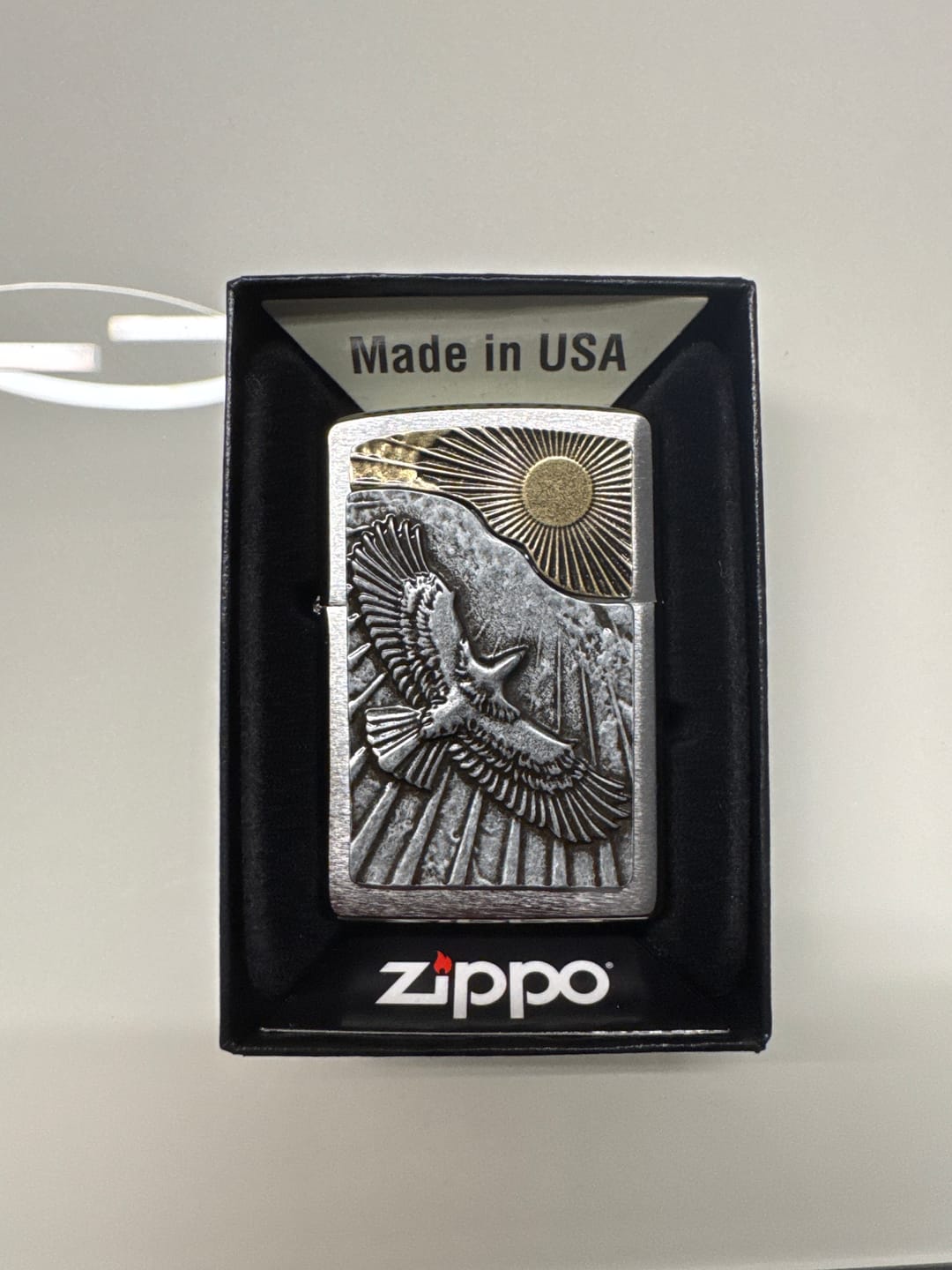 Customer photo review of Zippo Feuerzeug Eagle Sun Fly