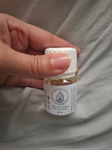 Customer photo review of Fragancia ORQUÍDEA NEGRA & LIRIO BALCÁNICO