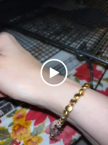 Customer video review of 100 Mini-Affirmations for Manifesting Anything