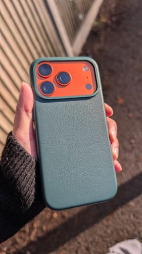 Customer photo review of iPhone 17 Pro Leather Case - Timeless Luxe - Racing Green
