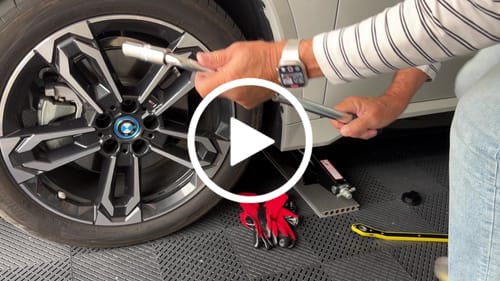 Customer video review of JKT-5