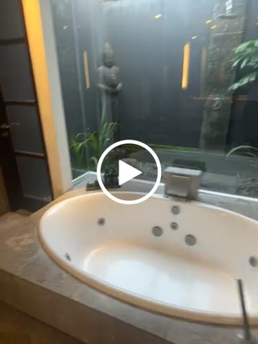 Customer video review of Argan Oil Anti Frizz Shampoo Bar