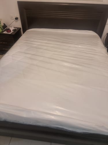 Customer photo review of מזרן אורטופדי קשיח ועוטף ללא קפיצים – Dreema Core