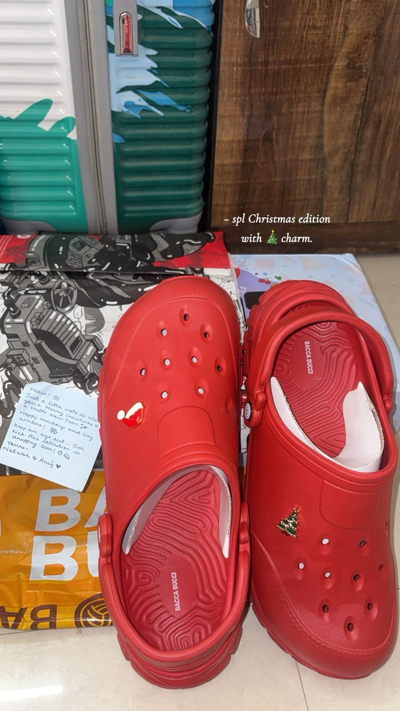 Customer photo review of Bacca Bucci Christmas Clogs