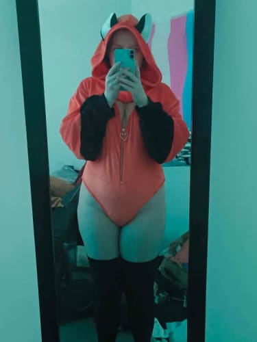 Customer photo review of CUTE FOX BODYSUIT SR22