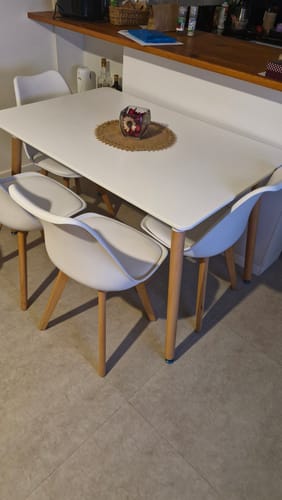 Customer photo review of Juego De Comedor Eames Mesa 120x80 + 4 Sillas Acolchonadas