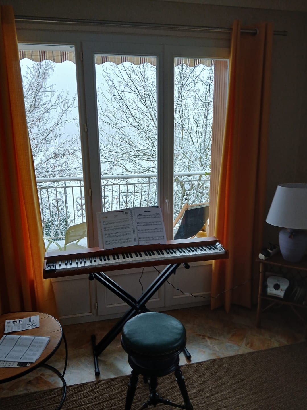Customer photo review of 【Précommande】Donner DEP-1S Semi-Lesté De Style Bois Piano Numérique【expédition le 20 décembre】