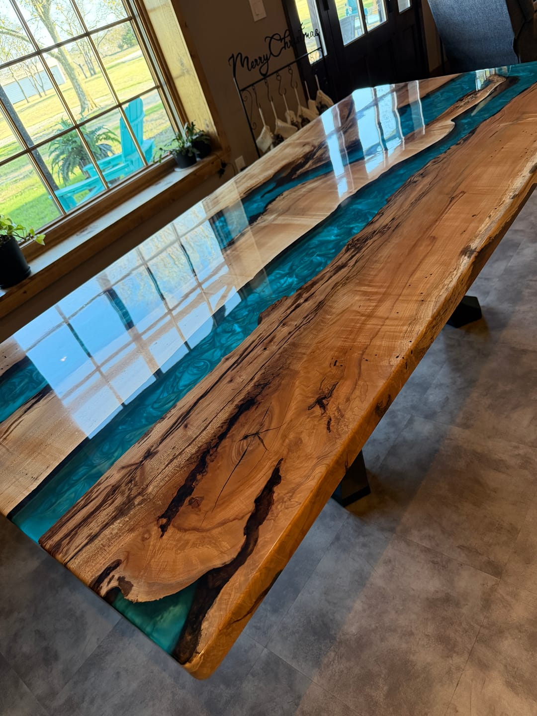 Customer photo review of Table Base 328 Flutter 28.2" H Heavy-Duty Metal Furniture
