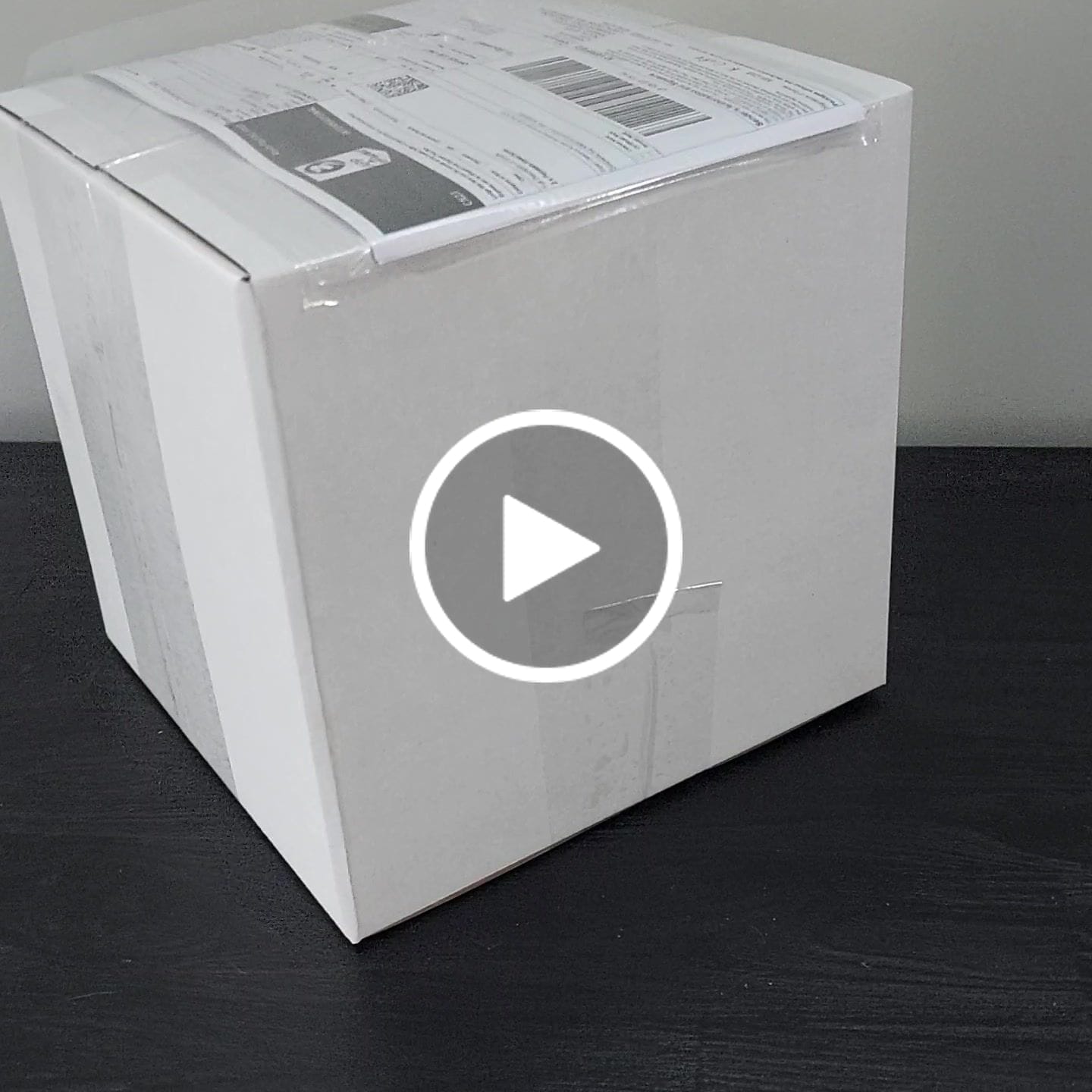Customer video review of 200 x 200 x 200mm Regular Slotted Mailing Box White B7