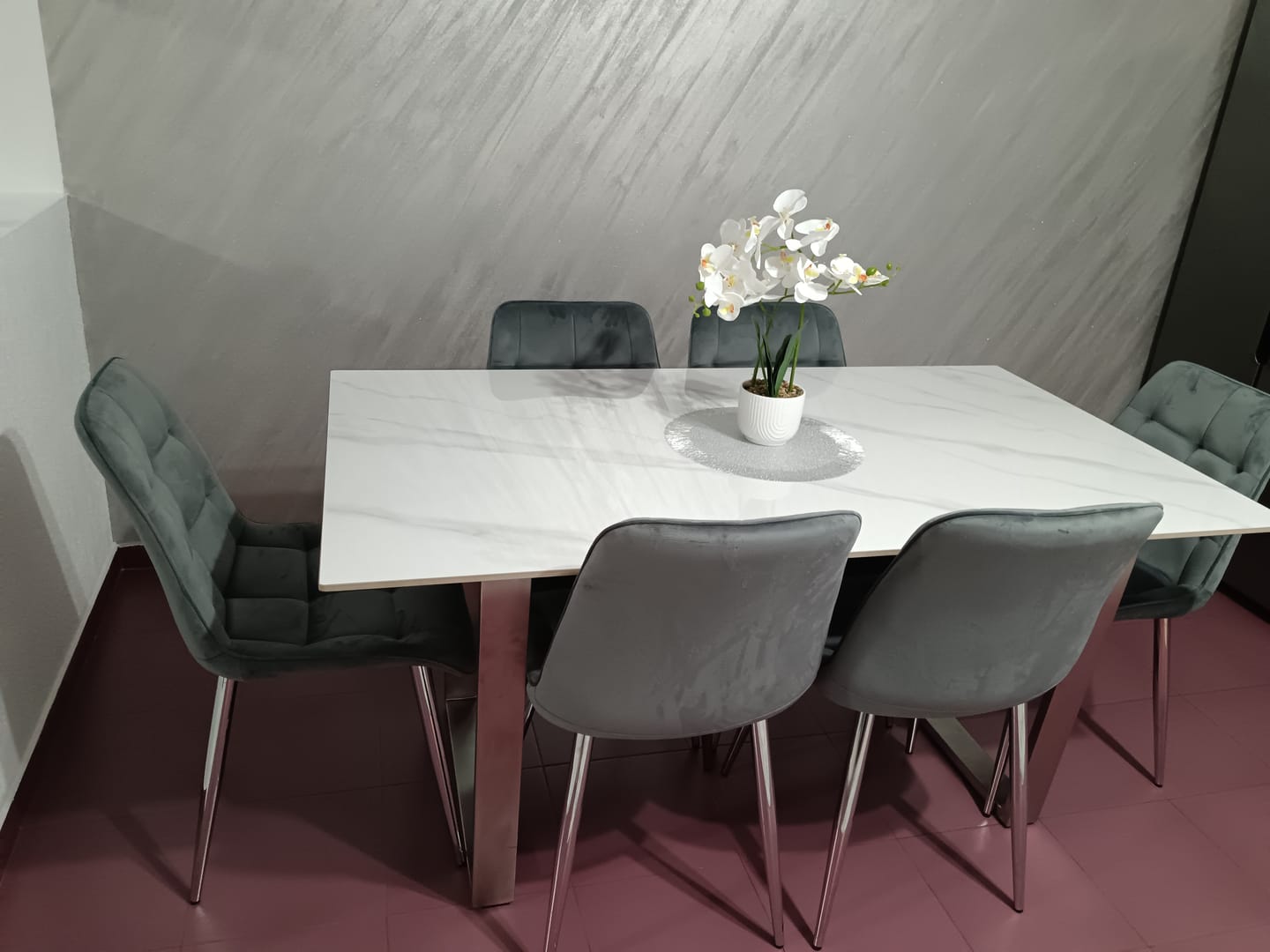 Customer photo review of Scaun CHIC, gri/crom, stofa catifelata/metal, 50x43x88 cm