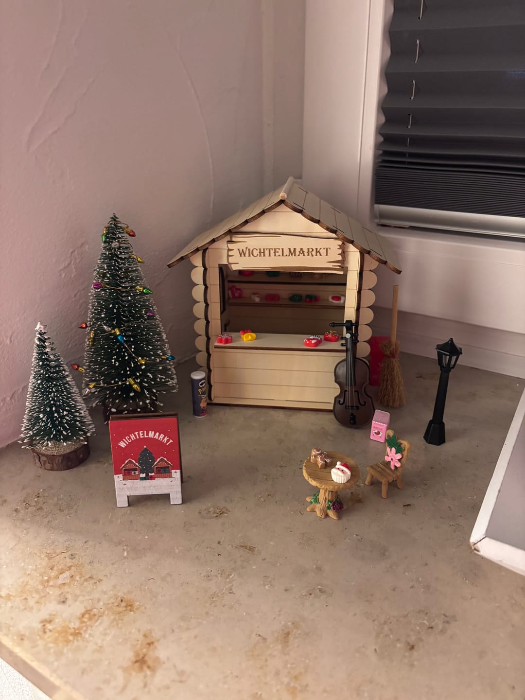 Customer photo review of Wichtel Weihnachtsmarkt – Bastelset für deinen magischen Mini-Markt