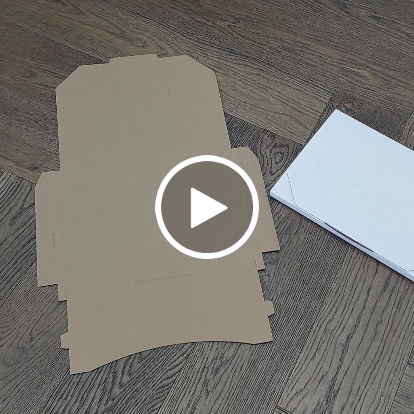 Customer video review of 310 x 220 x 16mm A4 Superflat White Mailing Box B21