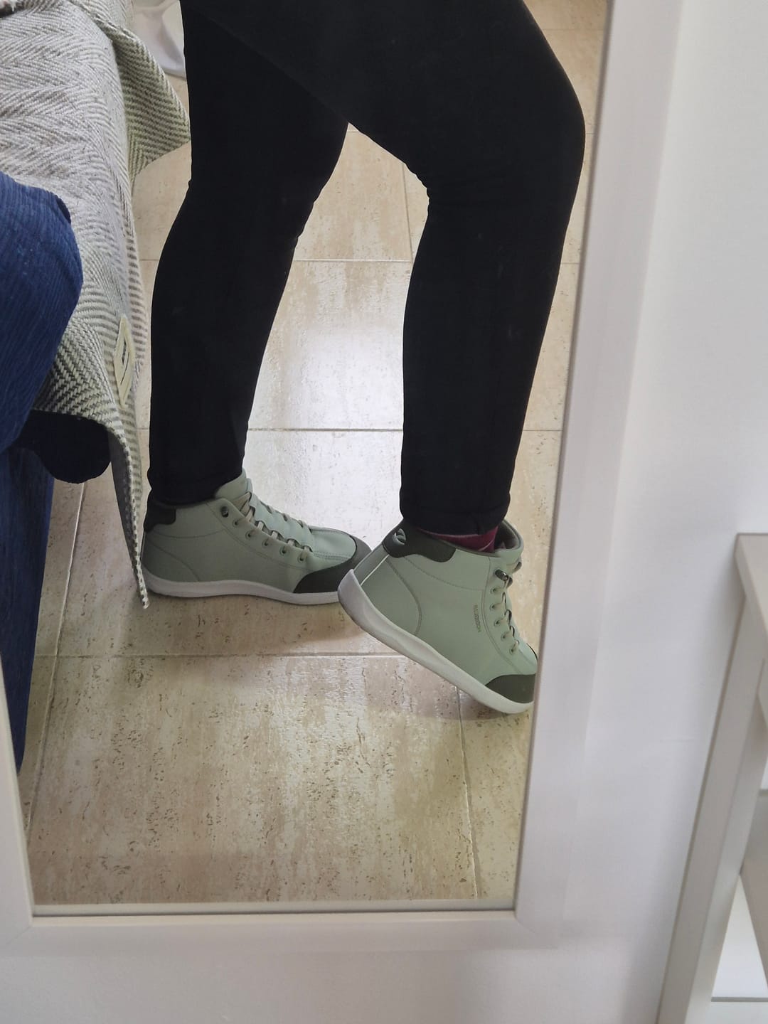 Customer photo review of Yew - Barefoot De Ocio