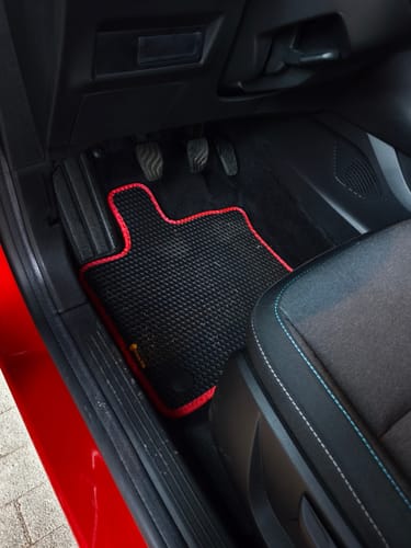 Customer photo review of Auto Fußmatten nach Maß - Komplettset