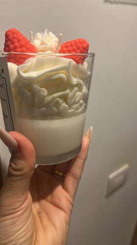 Customer photo review of Fragancia ORQUÍDEA NEGRA & LIRIO BALCÁNICO