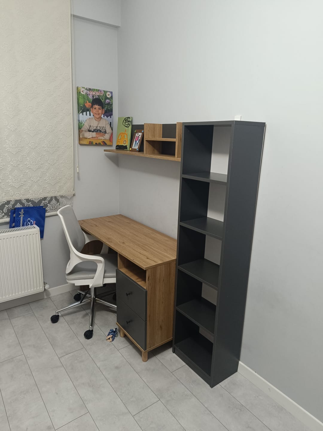 Customer photo review of Rani HA115 Çekmeceli Kitaplıklı Çalışma Ofis Bilgisayar Masası Sepet Ceviz - Antrasit