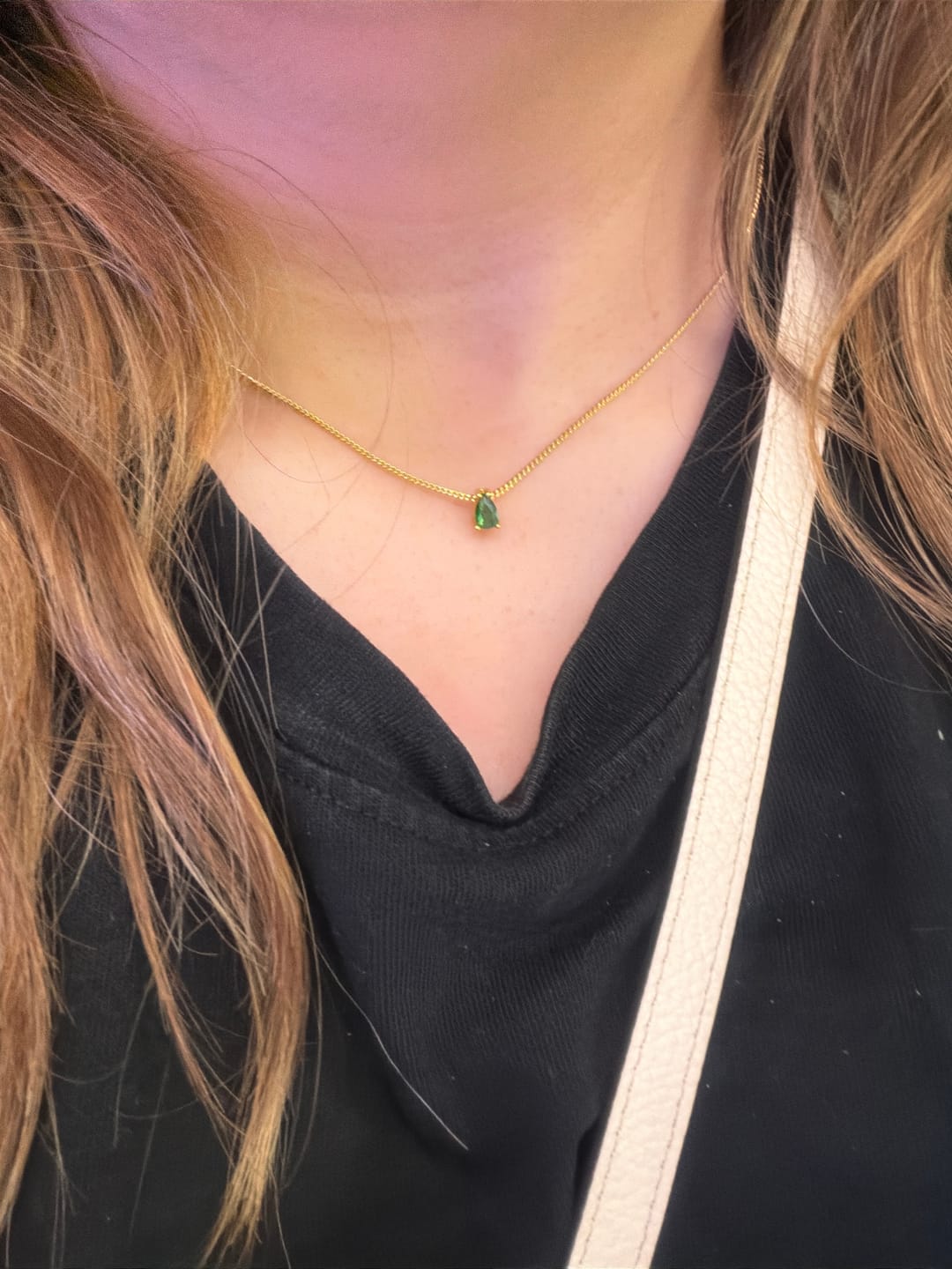 Customer photo review of Collar Birthstone Gota Plateado