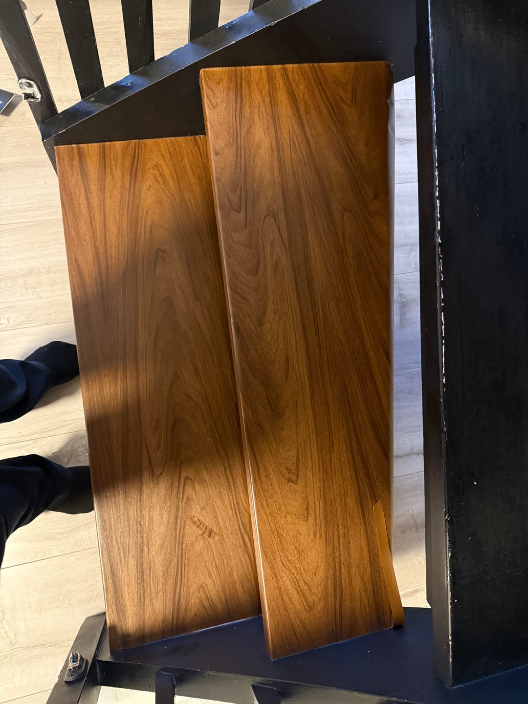 Customer photo review of Walnut Deep kontaktplast