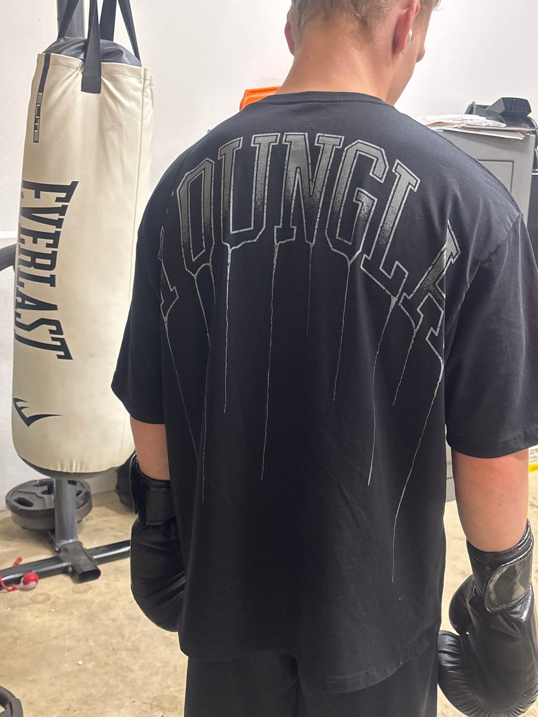 Customer photo review of W428 - Drip Oversized Tee