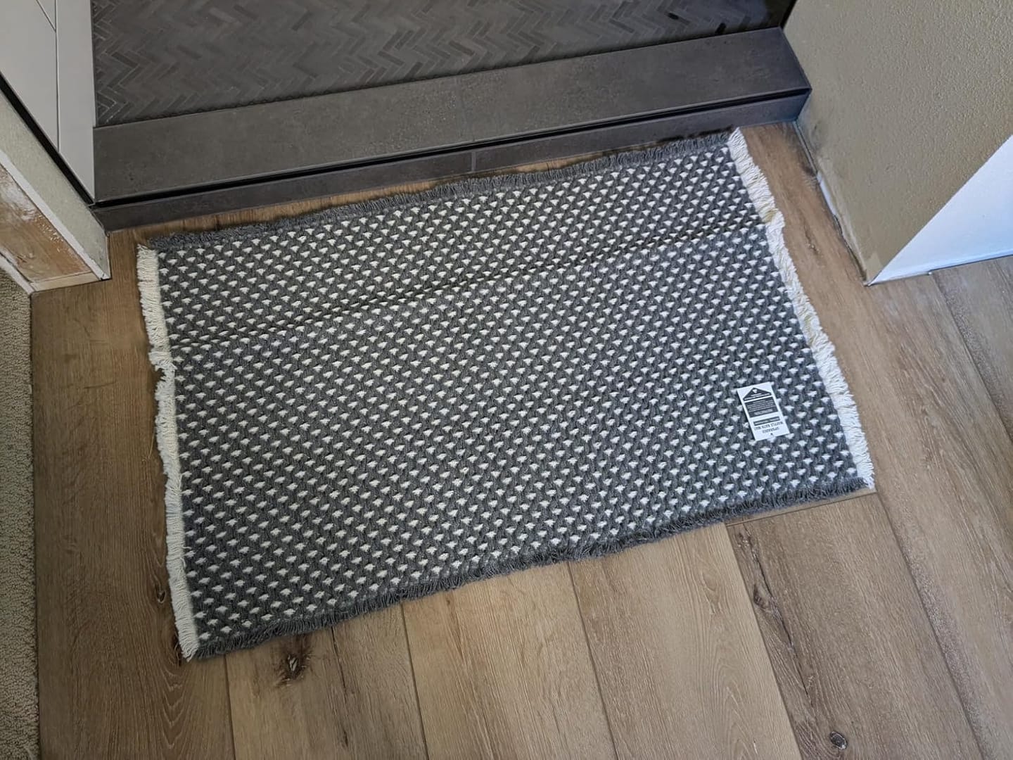 Customer photo review of Checkered Non-Slip Bath Mat - Dark Gray