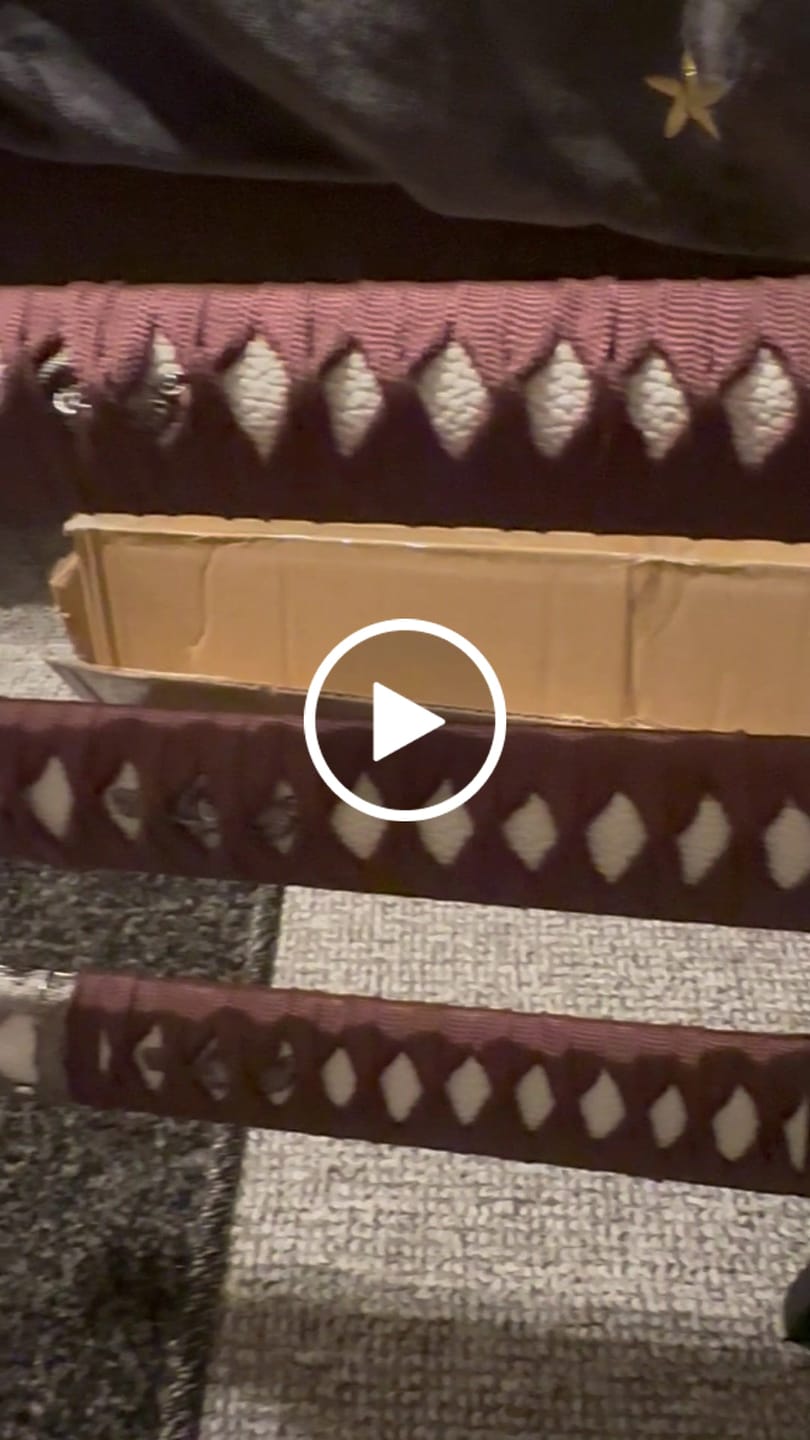Customer video review of Kill Bill - Hattori Hanzo Trio Display Katana (Straight Blade)