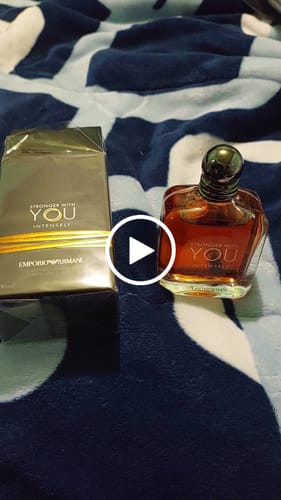Reseña con vídeo de un cliente sobre Perfume Emporio Armani Stronger with You Intensely EDP