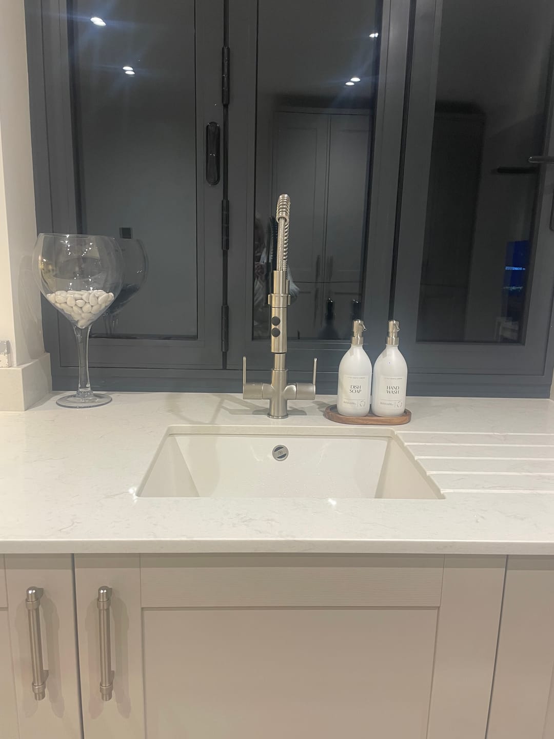 Customer photo review of Set of 2 Milky White Glass Bottle 500 ML with Metal Pump & Small Tray (White Label)