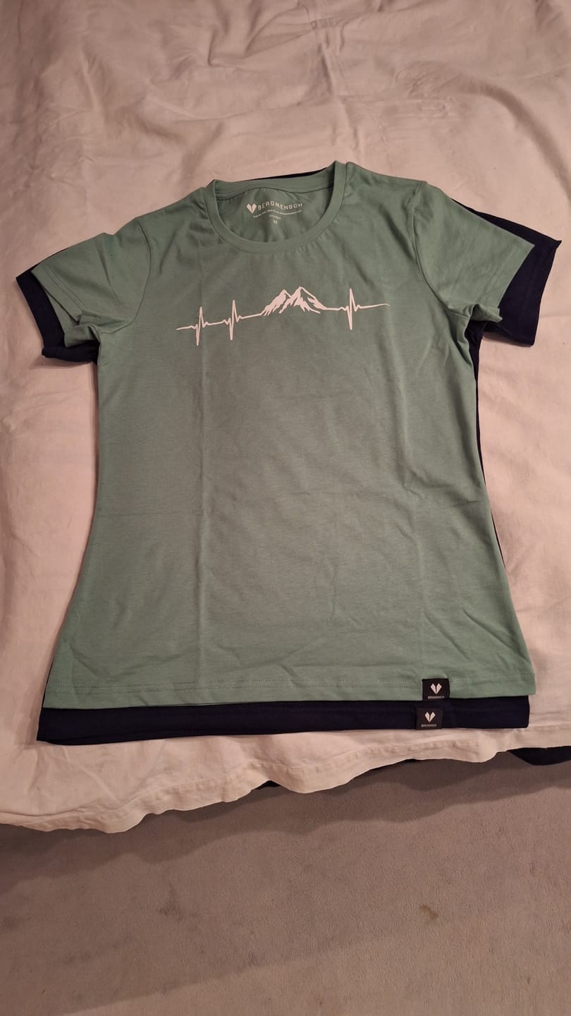 Customer photo review of Kopf aus, Berg an - Damen Premium Organic Shirt