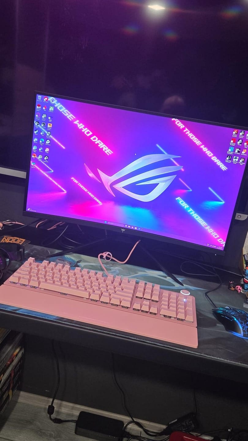 Customer photo review of KTC H27S17 Curved Gaming Monitor